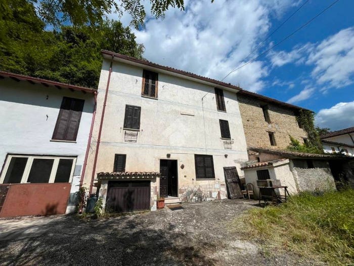Casa con 5 locali in vendita in VIA SUBLACENSE, Madonna Della Pace, Agosta