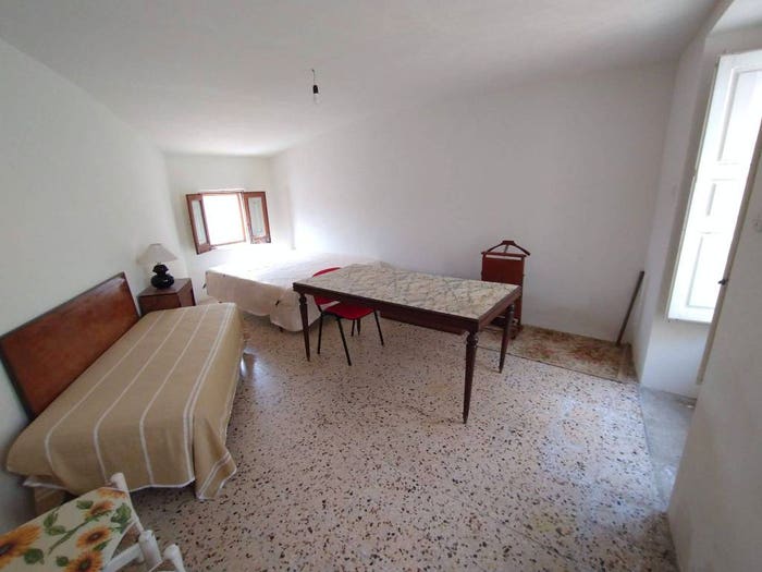 Casa bilocale in vendita in Via Moncenisio, Cesarò