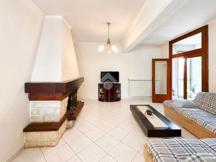 Appartamento con 6 locali in vendita in Via Valdera, Centro, Ponsacco