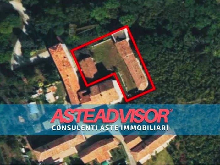Casa con 6 locali in vendita in Via Rivella, Centro, Castagnole delle Lanze