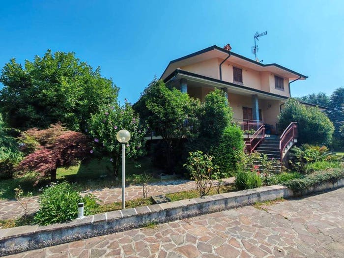 Casa con 6 locali in vendita in Via Giuseppe Mazzini, Centro, Merate