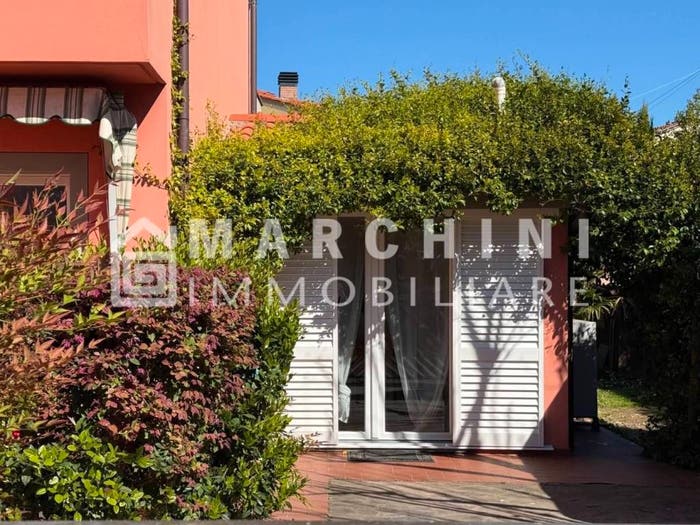Casa con 6 locali in vendita in Via Vecchia Quarta, Tempagnano Picciorana, Lucca