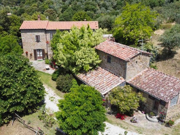 Casa con 6 locali in vendita in Cortona