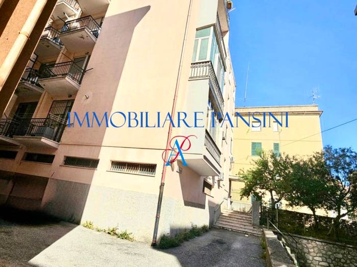 Appartamento con 5 locali in vendita in Via Raffaele Piccoli, Stadio Pontepiccolo, Catanzaro