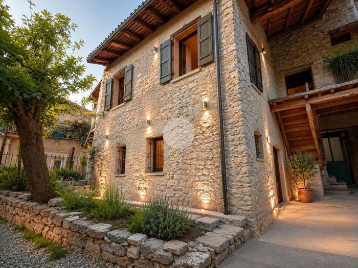 Casa bilocale in vendita in Vicolo Nas, Centro, Ome