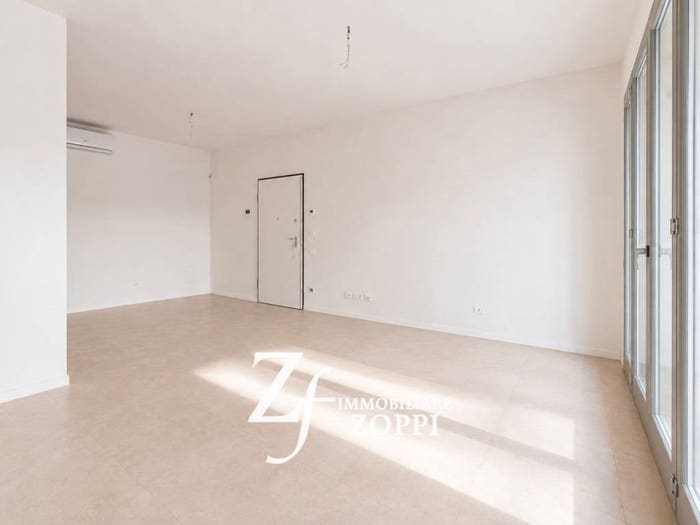 Appartamento con 5 locali in vendita in VIA DEL PINO, Centro, Calenzano