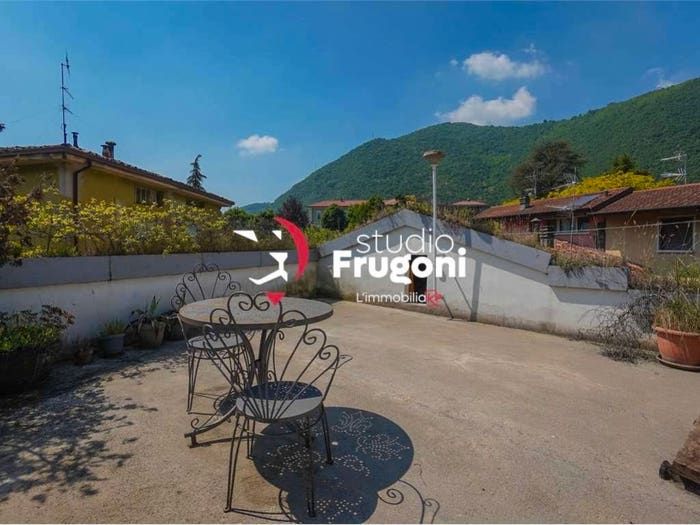 Casa con 6 locali in vendita in via ardiccio, Centro, Vobarno