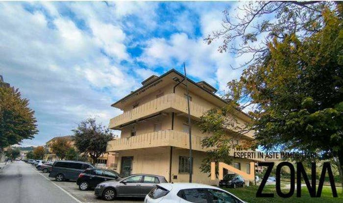 Appartamento trilocale in vendita in Corso Giacomo Matteotti, Centro, Sant'Egidio alla Vibrata