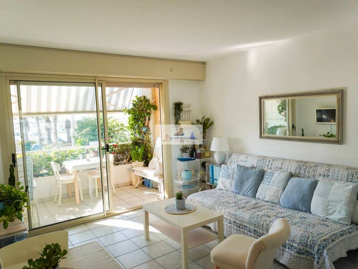 Appartamento bilocale in vendita in Via Gianni Cozzi, Santo Stefano al Mare