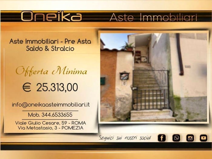 Appartamento quadrilocale in vendita in Via Tor di Floridi, Centro, Nepi
