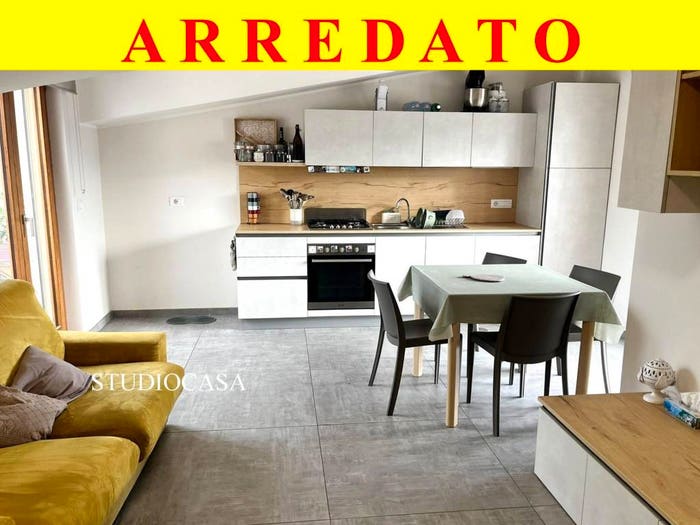 Appartamento bilocale in affitto in Via Raffaele Musone, Marcianise