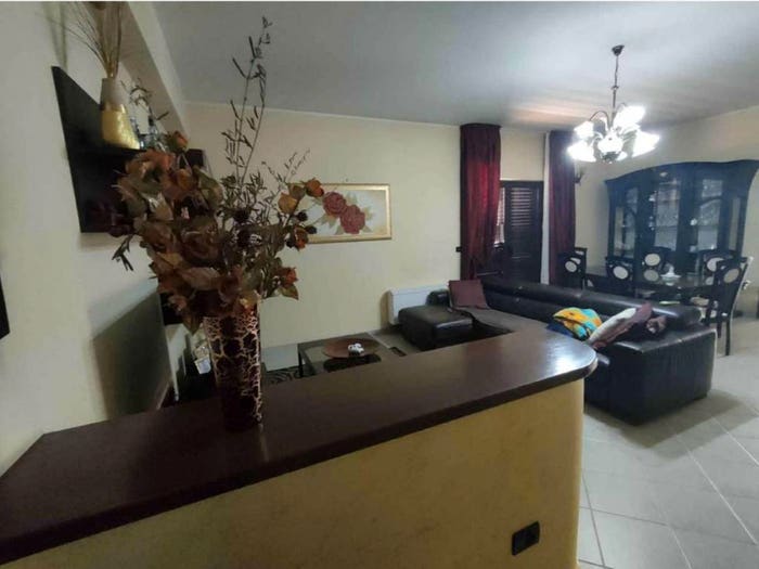 Appartamento con 5 locali in vendita in Via Pietro Mancini, Cariati