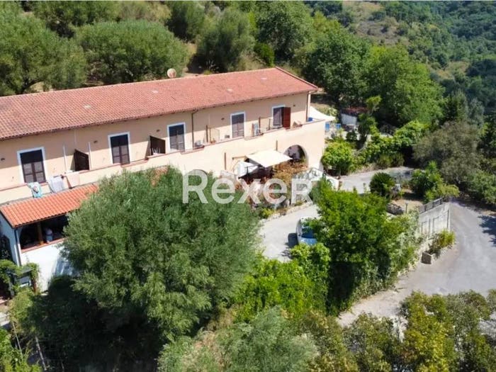 Casa con 6 locali in vendita in via s agata nord, Centola