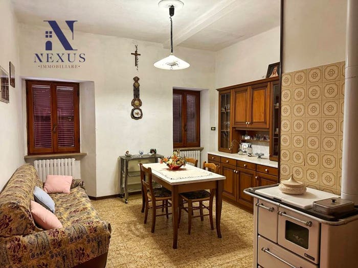 Casa con 6 locali in vendita in Sterpeti, Montefelcino