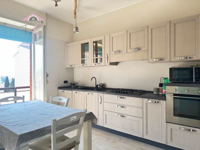 Appartamento trilocale in vendita in Viale Giuseppe Verdi, Centro, Montecastrilli