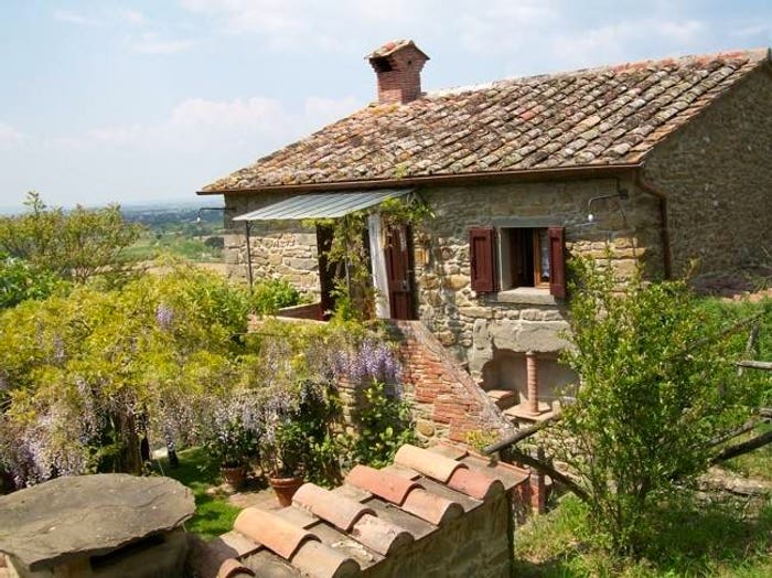 Casa quadrilocale in vendita in Cortona