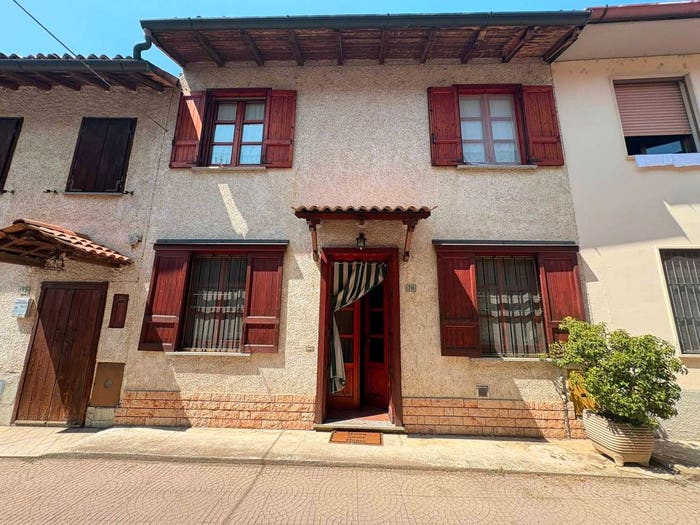 Casa trilocale in vendita in Via Chiesa, Magherno