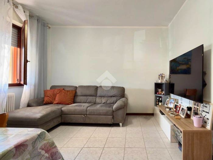 Appartamento trilocale in vendita in Via del Ciliegio, Santarcangelo di Romagna