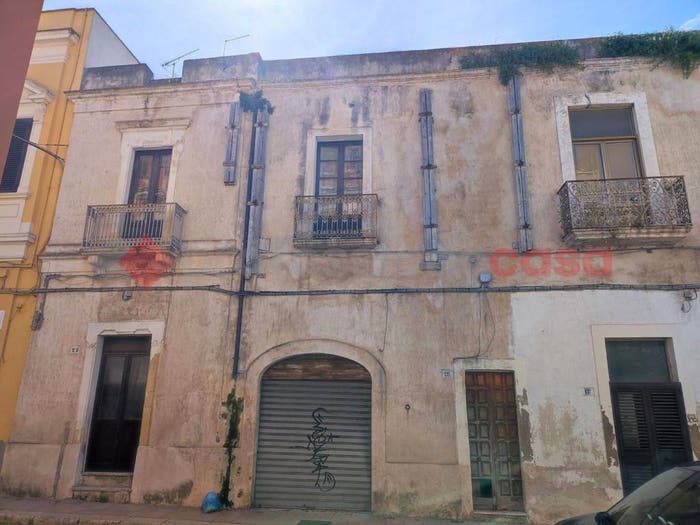 Appartamento con 5 locali in vendita in VIA LATA SNC, Centro Storico, Brindisi