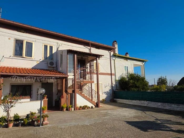 Casa con 6 locali in vendita in Fossacesia