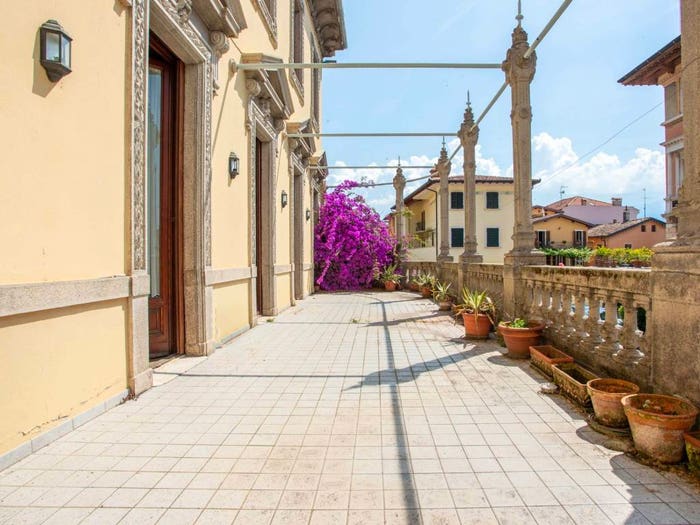 Casa con 6 locali in vendita in Piazza Vittorio Veneto, Centro, Gargnano