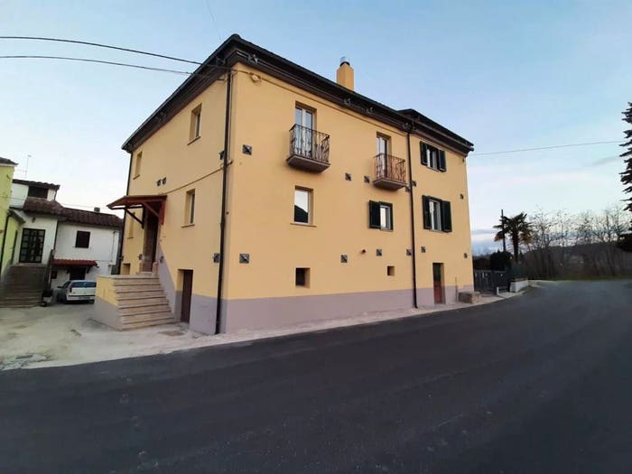 Casa con 5 locali in vendita in Frazione Piano Ristecco No Number, Piano Risteccio, Civitella del Tronto
