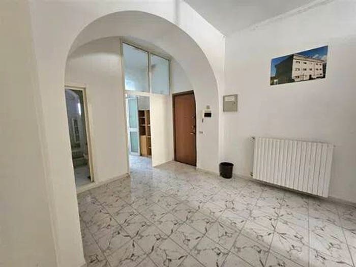 Appartamento quadrilocale in vendita in Via Agostino Ghirlanda, Centro, Massa