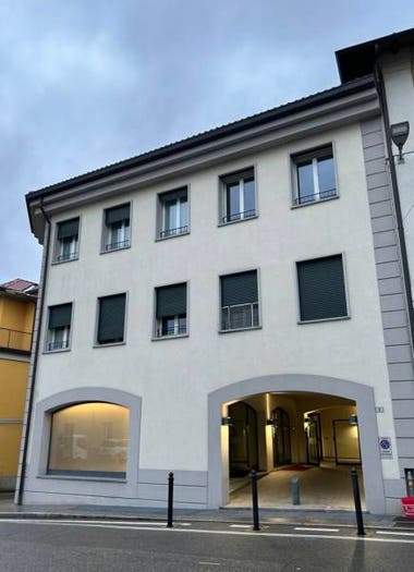Appartamento trilocale in vendita in Piazza Umberto I, Centro, Figino Serenza