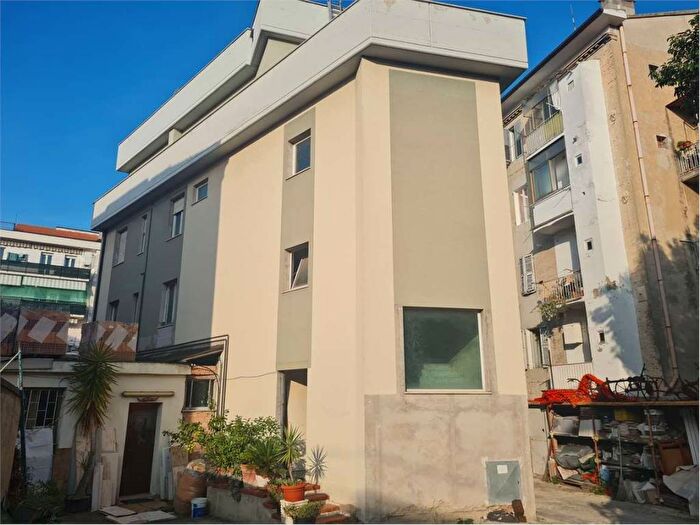 Casa con 6 locali in vendita in Piano, Ancona