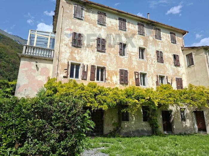 Casa con 6 locali in vendita in Via Roma, Castello Lavazzo, Longarone