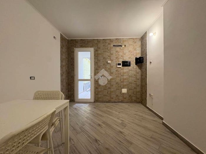 Appartamento bilocale in vendita in Via Curio Dentato, Giambellino, Milano