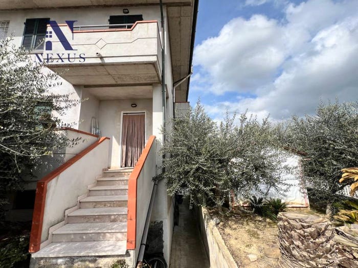 Casa con 6 locali in vendita in Viale della libertà, Centro, Monte Porzio