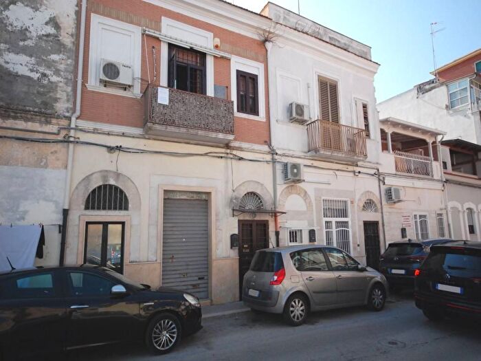 Appartamento trilocale in vendita in Via Francesco Crispi, Foggia