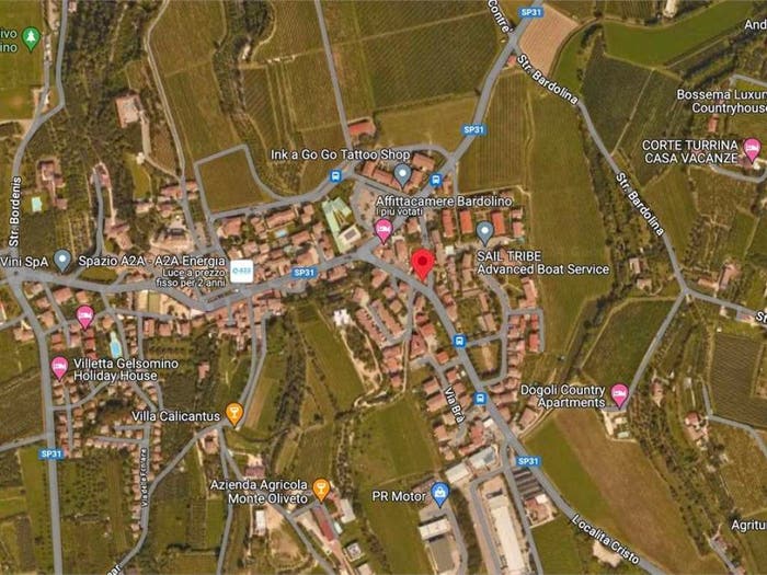 Casa con 6 locali in vendita in Calmasino, Bardolino
