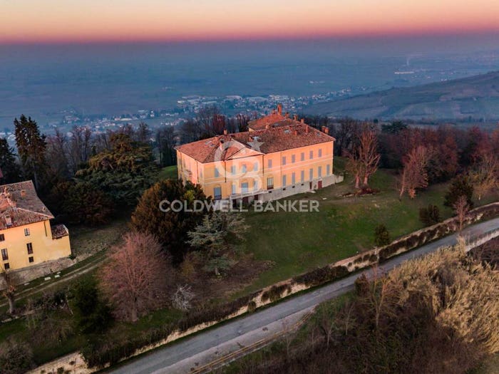 Casa con 6 locali in vendita in Centro, Santa Giuletta
