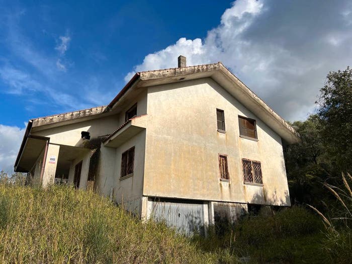 Casa con 6 locali in vendita in Via Tempa di Plato, Altavilla Silentina