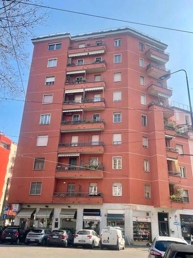 Appartamento trilocale in vendita in Via Giovanni Cadolini, Lodi Brenta, Milano
