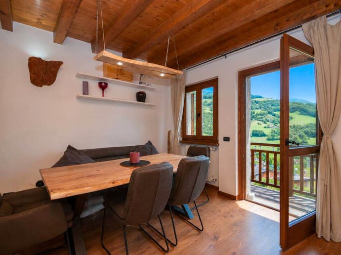 Casa trilocale in vendita in Via Santuario del Frassino, Oneta