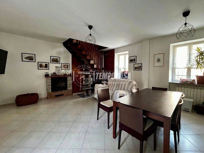 Casa quadrilocale in vendita in Via Sant'Agostino, Centro, Avigliana