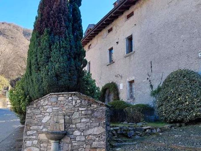 Casa con 6 locali in vendita in Via San Rocco, Centro, Porto Valtravaglia