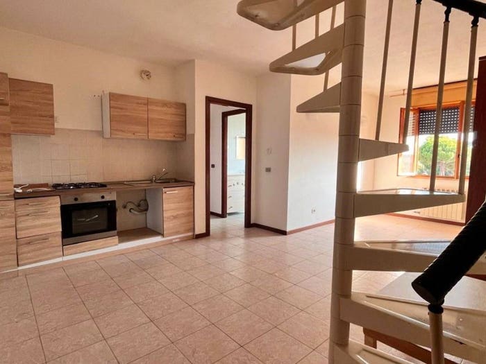 Appartamento quadrilocale in vendita in Via Los Angeles, Santa Maria degli Angeli, Assisi