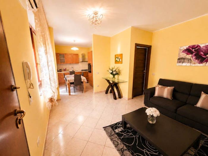 Appartamento trilocale in vendita in Via Repubblica, Centro, Maracalagonis