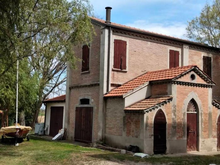 Casa con 6 locali in vendita in Via Ferrarese, Casumaro, Bondeno