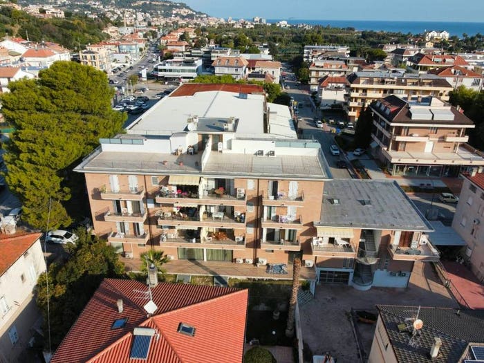 Appartamento quadrilocale in vendita in Via Marche, Centro, Grottammare