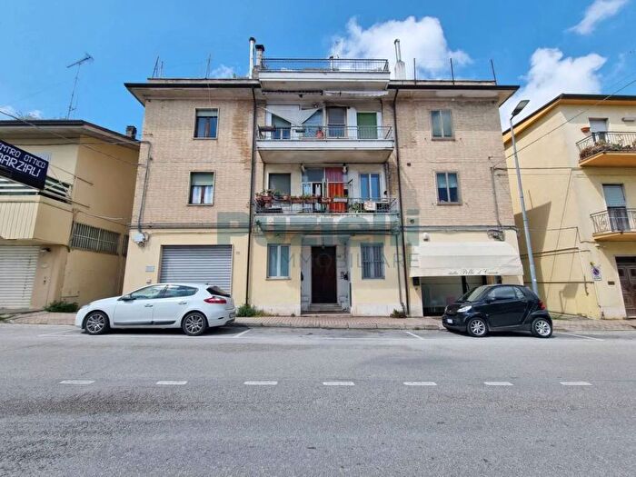 Appartamento con 6 locali in vendita in Via Armando Diaz, Centro, Fermo