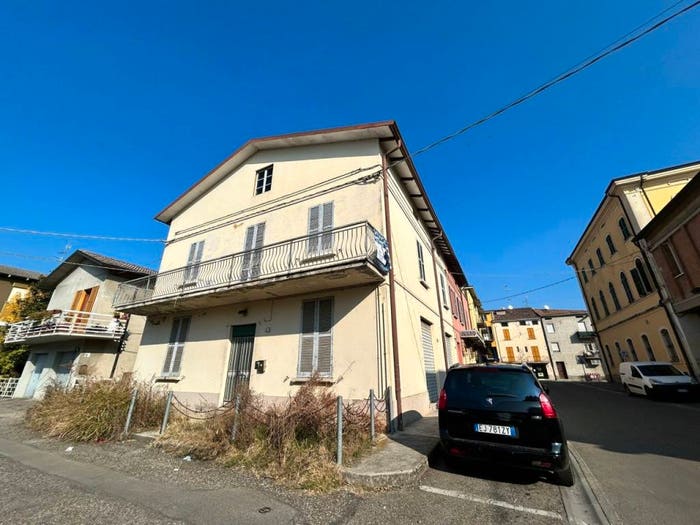 Casa con 5 locali in vendita in Via Roma, Centro, Poviglio