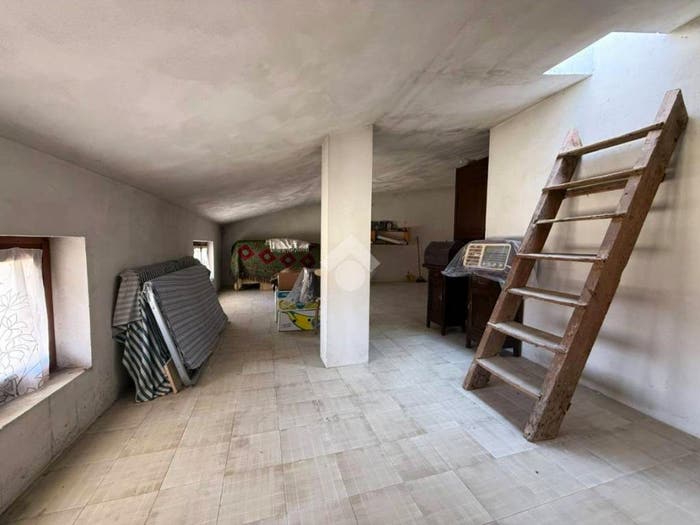 Casa quadrilocale in vendita in Via Valle, Centro, Borgo San Giacomo