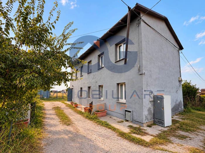 Casa con 5 locali in vendita in Via Davilli, Frazioni Nord, Cento