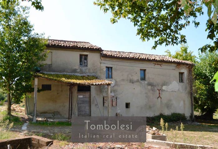 Casa con 6 locali in vendita in Via Aldo Moro, Ostra