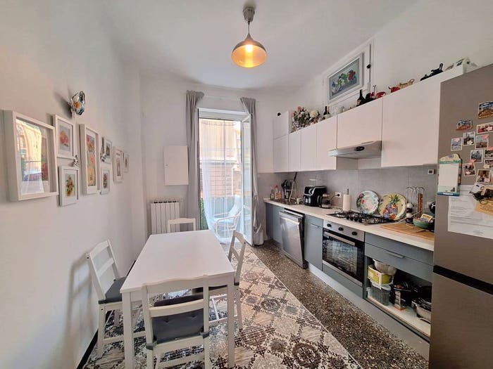 Appartamento trilocale in vendita in Via Bolzaneto, Bolzaneto, Genova